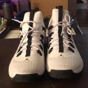 Jordan Ultra Fly 2 Low Mens Basketball-Shoes